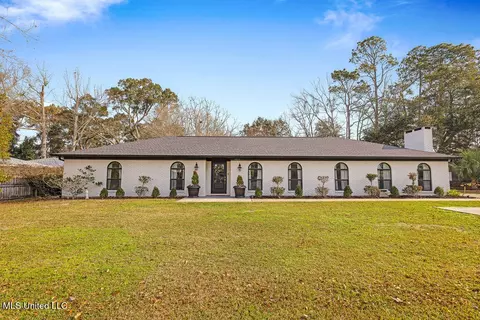 14012 El Camino Real Rd, Ocean Springs, MS 39564