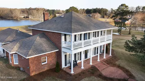 100 Countryside Dr, Brandon, MS 39047
