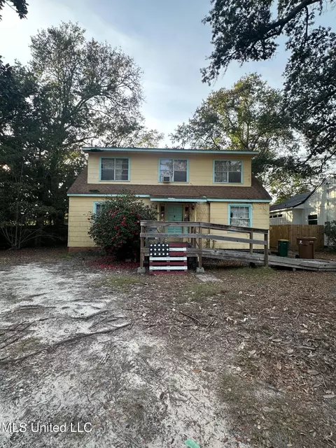 175 Bilmarsan Dr, Biloxi, MS 39531