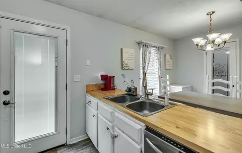 Other - 749 Sandy Ln, Pearl, MS 39208 photo 1 of 6