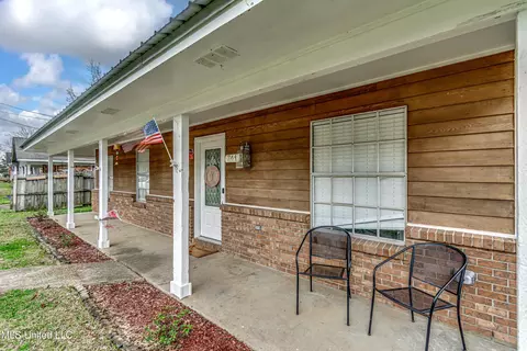 Exterior - 749 Sandy Ln, Pearl, MS 39208 photo 5 of 9