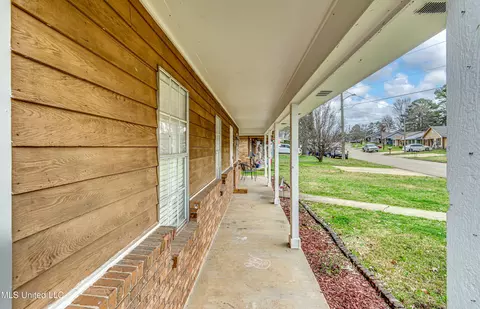 Exterior - 749 Sandy Ln, Pearl, MS 39208 photo 4 of 9