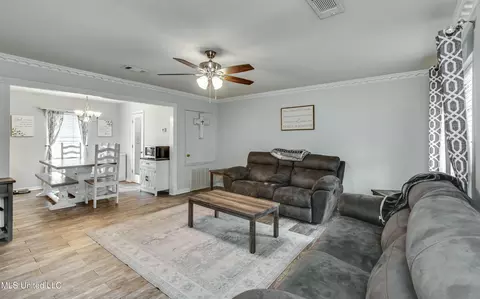 Entry Way - 749 Sandy Ln, Pearl, MS 39208 photo 1 of 3