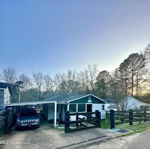 202 W Stonewall St, Carrollton, MS 38917