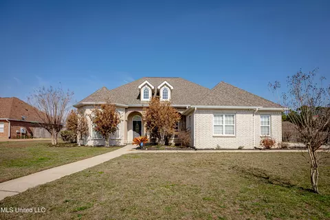 6105 E Mossy Oak Dr, Ocean Springs, MS 39564