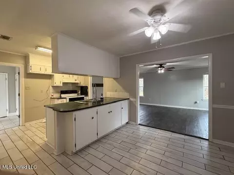 134 Gandy Cir, Long Beach, MS 39560 photo 9