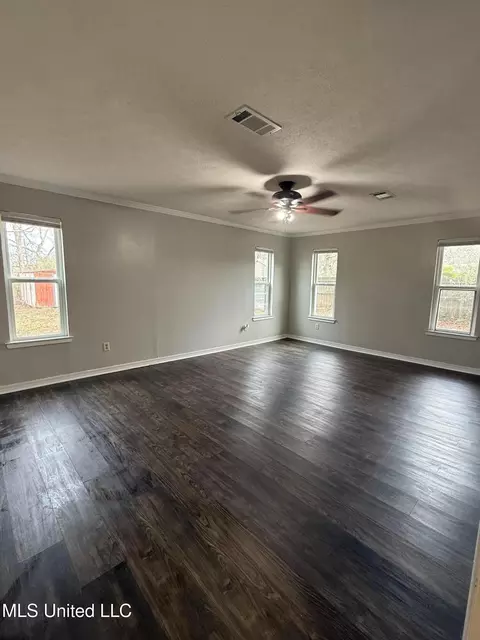 134 Gandy Cir, Long Beach, MS 39560 photo 8