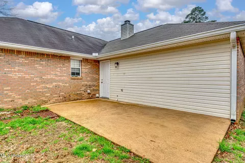 Exterior - 126 Windchase Dr, Brandon, MS 39042 photo 5 of 12