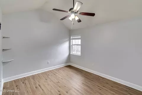 Bedroom - 126 Windchase Dr, Brandon, MS 39042 photo 4 of 7