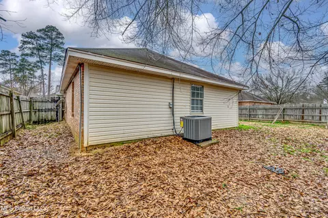 Exterior - 126 Windchase Dr, Brandon, MS 39042 photo 11 of 12