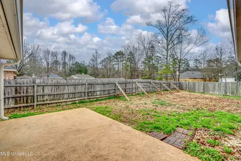 Exterior - 126 Windchase Dr, Brandon, MS 39042 photo 7 of 12