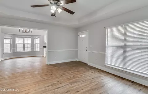 Living - 126 Windchase Dr, Brandon, MS 39042 photo 5 of 5