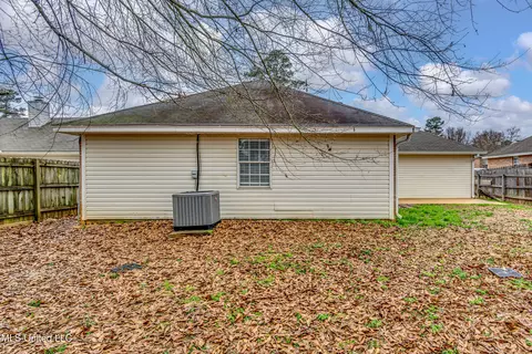 Exterior - 126 Windchase Dr, Brandon, MS 39042 photo 10 of 12