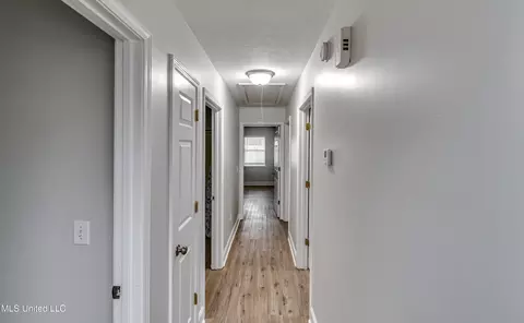 Entry Way - 126 Windchase Dr, Brandon, MS 39042 photo 2 of 2