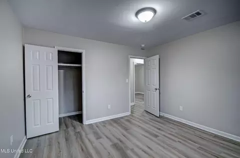 219 One Park Pl, Jackson, MS 39212 photo 32