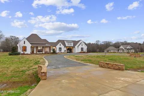 408 Calvary Xing, Brandon, MS 39047