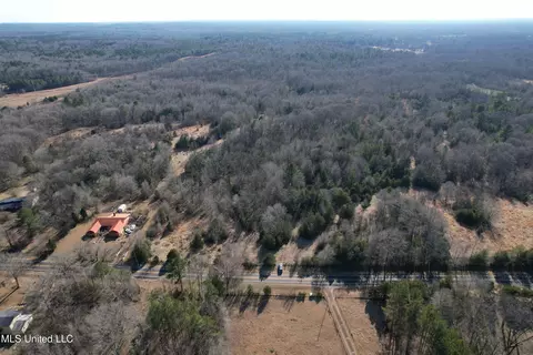 Off Robinson Springs Road, Flora, MS 39071
