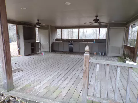 Exterior - 1513 Old Hwy 80, Forest, MS 39074 photo 14 of 33