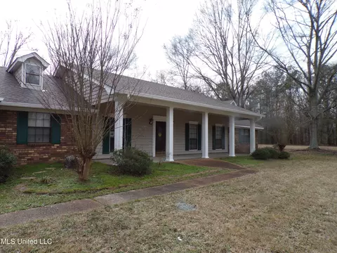 1513 Old Hwy 80, Forest, MS 39074
