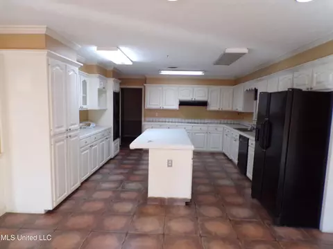 Kitchen - 1513 Old Hwy 80, Forest, MS 39074 photo 1 of 8