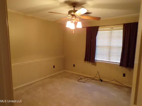 Bedroom - 1513 Old Hwy 80, Forest, MS 39074 photo 4 of 6