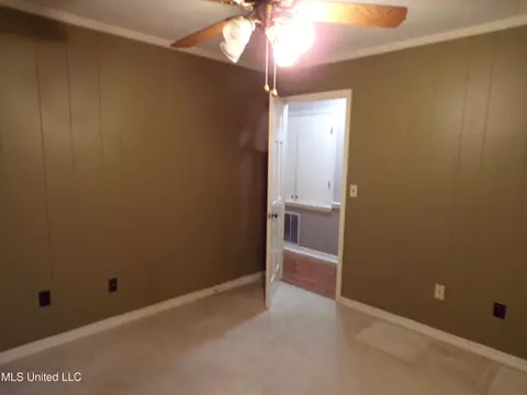 Bedroom - 1513 Old Hwy 80, Forest, MS 39074 photo 3 of 6