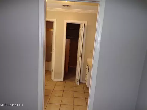 Entry Way - 1513 Old Hwy 80, Forest, MS 39074 photo 4 of 4