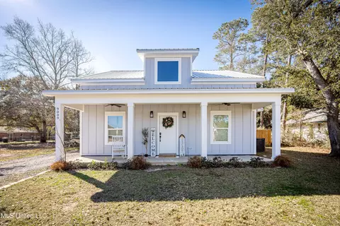 9009 Point Aux Chenes Rd, Ocean Springs, MS 39564