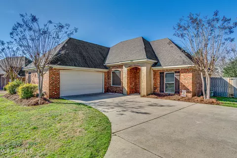 Exterior - 607 Tucker Xing, Brandon, MS 39042 photo 2 of 4