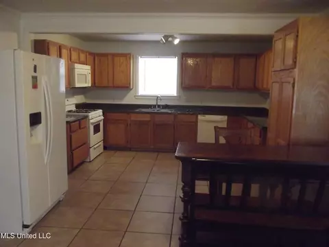 13 Pineview Dr, Natchez, MS 39120 photo 2