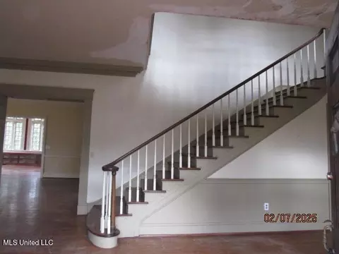 Entry Way - 1040 Carlisle St, Jackson, MS 39202 photo 1 of 3