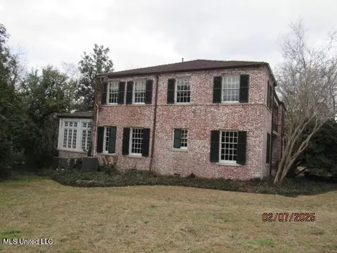 Exterior - 1040 Carlisle St, Jackson, MS 39202 photo 1 of 4