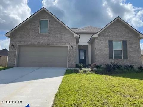 11428 Crystal Lake Dr, Gulfport, MS 39503