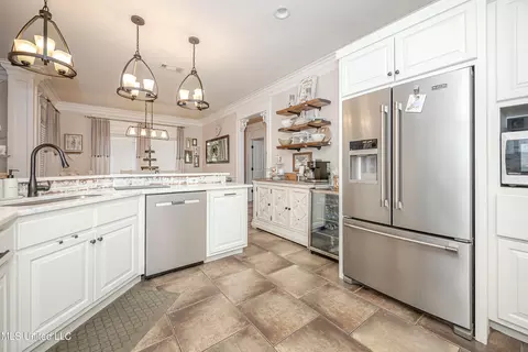 Kitchen - 12025 Saracennia Rd, Moss Point, MS 39562 photo 7 of 12