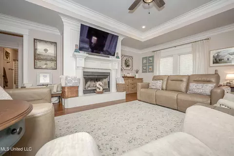 Living - 12025 Saracennia Rd, Moss Point, MS 39562 photo 4 of 6