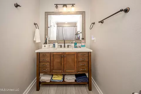Bath - 12025 Saracennia Rd, Moss Point, MS 39562 photo 6 of 8
