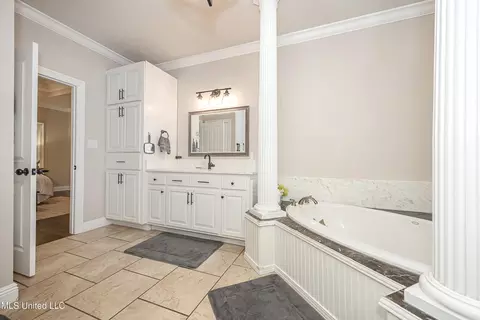 Bath - 12025 Saracennia Rd, Moss Point, MS 39562 photo 4 of 8