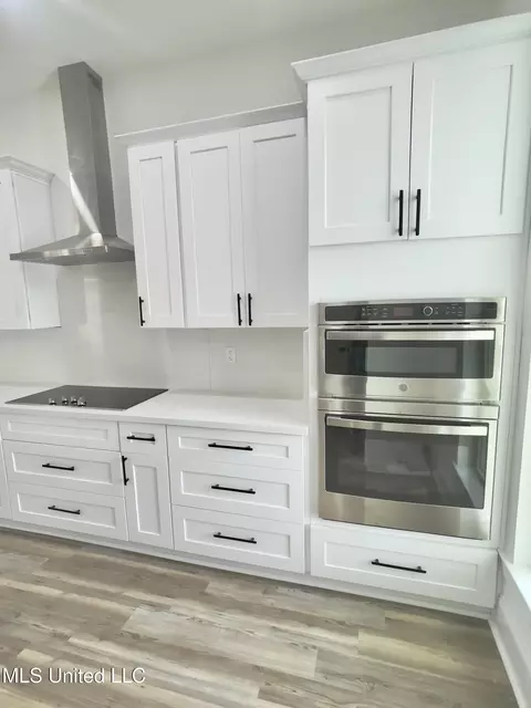 Kitchen - 627 Deason Dr, Picayune, MS 39466 photo 3 of 3