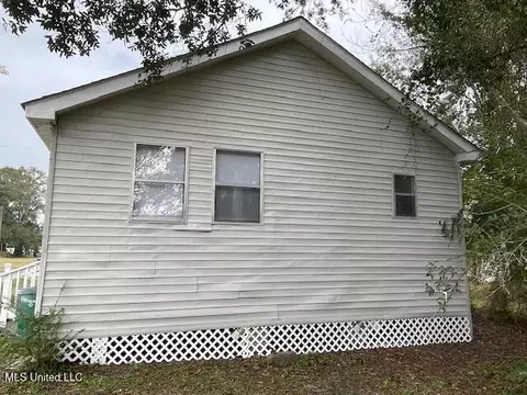 Exterior - 4040 W Pine St, Moss Point, MS 39563 photo 1 of 1