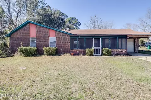 801 Latimer Rd, Gulfport, MS 39503