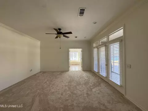 Living - 149 Belle Pointe Cir, Madison, MS 39110 photo 8 of 13