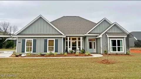 161 Firefly Dr, Lucedale, MS 39452 photo 1