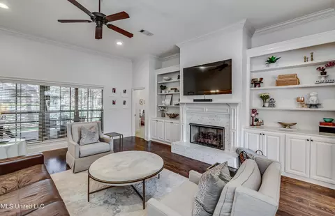 Living - 151 Covey Run, Madison, MS 39110 photo 3 of 4