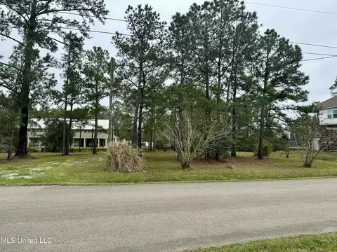 11034 Missouri St, Bay Saint Louis, MS 39520
