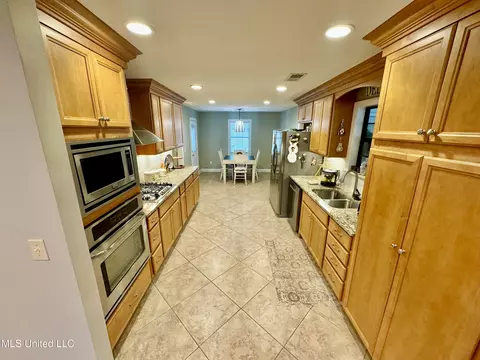 Kitchen - 304 Early Ewing St, Benoit, MS 38725 photo 2 of 3