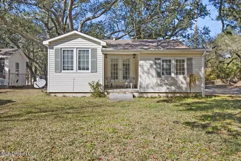 255 Lynwood Dr, Gulfport, MS 39507