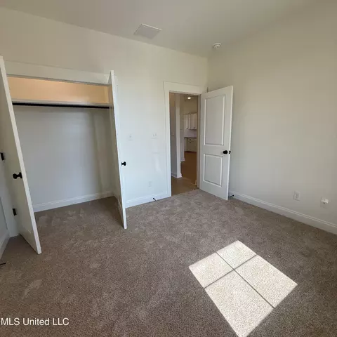 Bedroom - 784 Coahoma Ct, Nesbit, MS 38651 photo 4 of 4