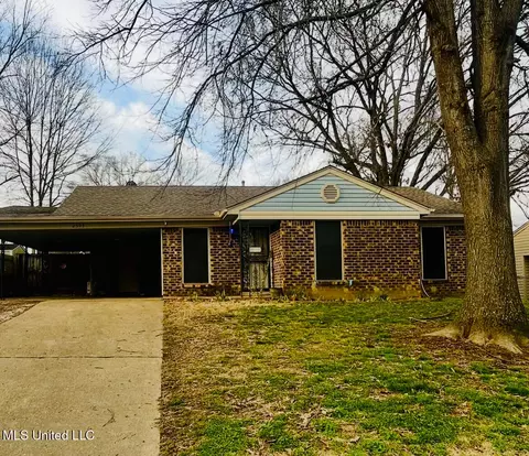 2595 Eastbrook Dr, Horn Lake, MS 38637