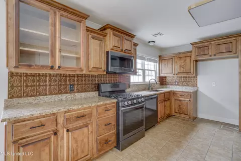 Kitchen - 107 Clower Ave, Long Beach, MS 39560 photo 4 of 7