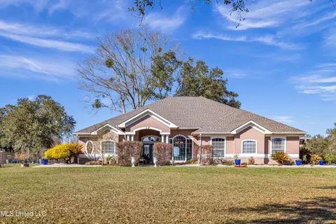 5280 Firetower Rd, Kiln, MS 39556